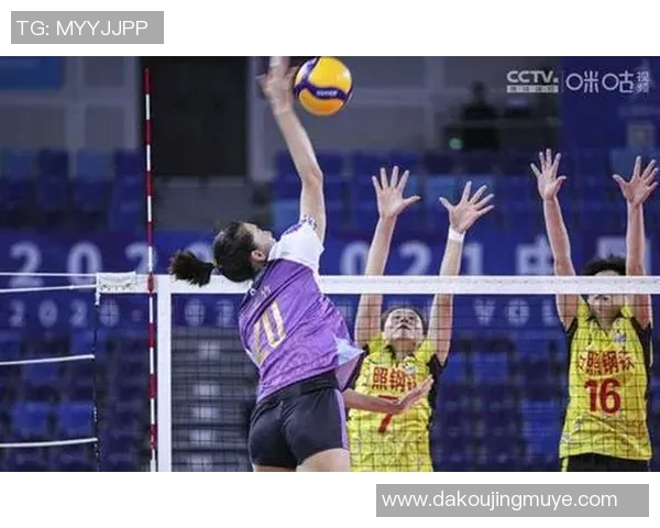 CBA青岛队与江苏咪咕队激战正酣谁能在赛场上笑到最后 CBA青岛队与江苏咪咕队激战正酣谁能在赛场上笑到最后